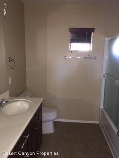 Main picture of 43314 W Jeremy St