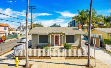 Main picture of 4193 4th Ave