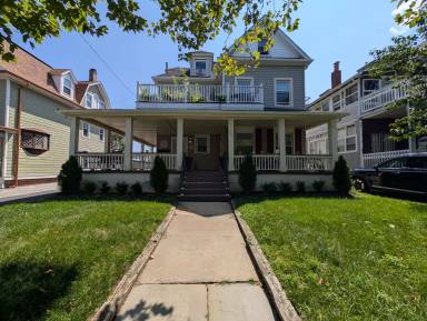 Main picture of 310 8th Ave