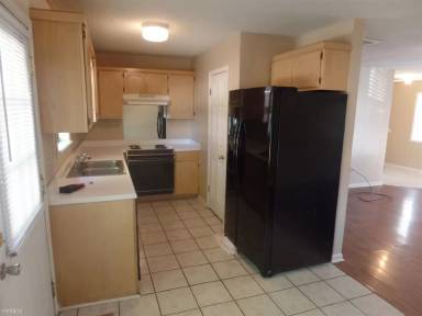 Main picture of 1610 Golf Course Dr