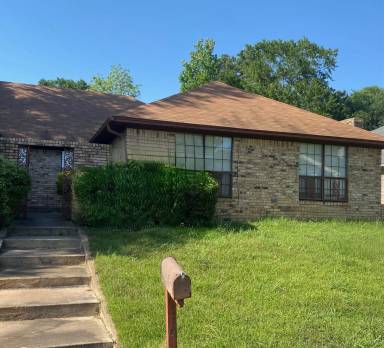 Main picture of 310 Brookwood Dr