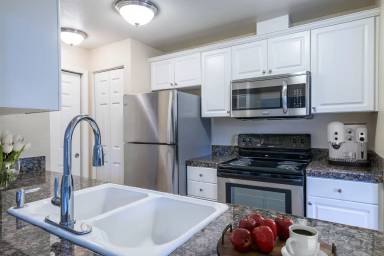 Main picture of 330 102nd Ave SE
