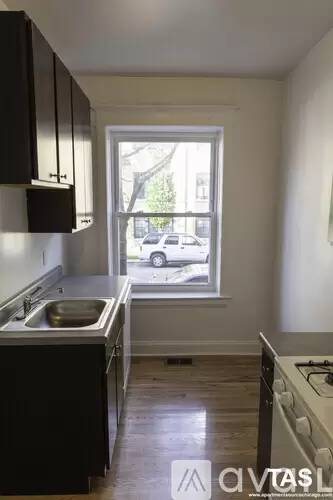 Main picture of 1524 N Kedzie St & 3209-3211 W Pierce St