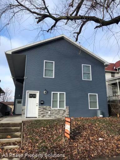 Main picture of 824 S 14th St