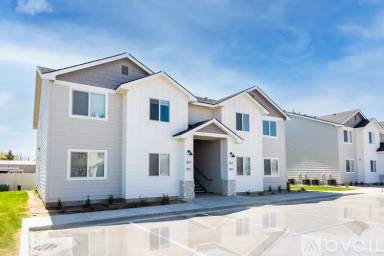 Main picture of 807 NW 21st St