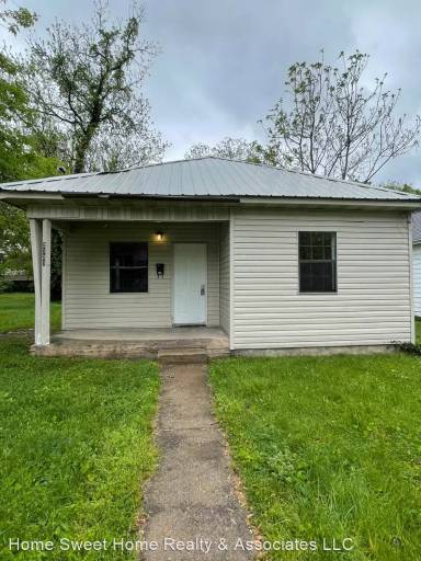 Main picture of 2327 N Travis Ave