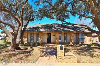 Main picture of 3242 Woodhollow Cir