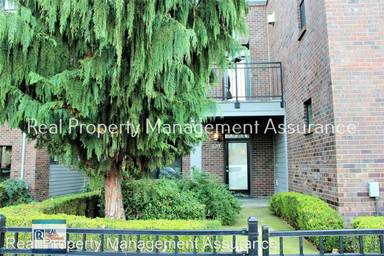 Main picture of 1420 NW 20th Ave