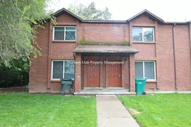 Main picture of 217 E 13th Street - 8