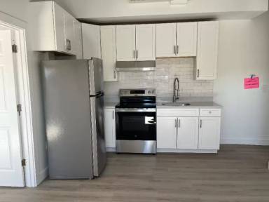 Main picture of 169 Merrimack St