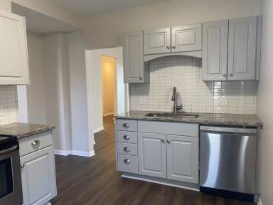 Main picture of 981 Jessamine Ave E