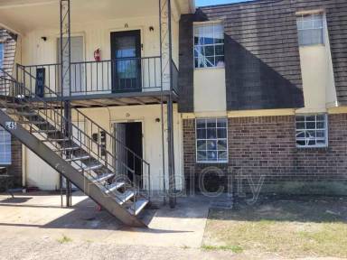 Main picture of 239 Greenway St