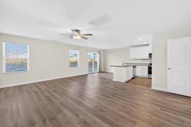 Main picture of 4007 Meredith Woods Ln