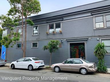 Main picture of 36 Pond St