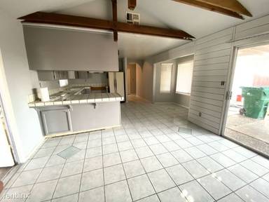 Main picture of 704 Sutherland Dr