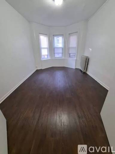 Main picture of 2352 Prospect Ave