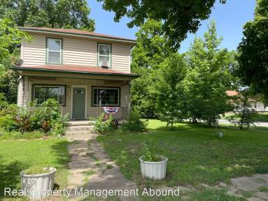 Main picture of 800 S Rogers Ave