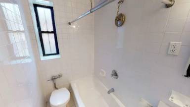 Main picture of 511 W 235th St