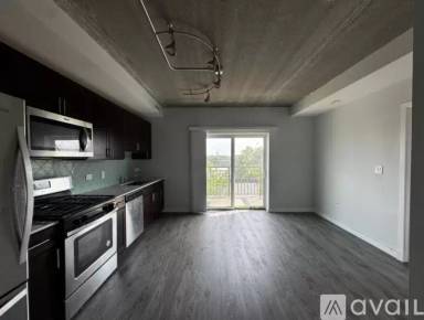 Main picture of 1323 W Morse Ave