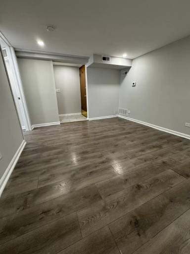 Main picture of 3135 N Tripp Ave
