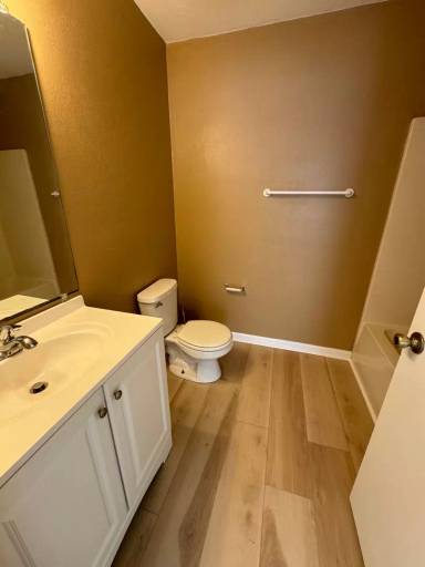 Main picture of 814H Caroline Ct