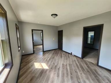 Main picture of 634 W 5th St