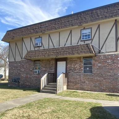 Main picture of 405 S Maple St