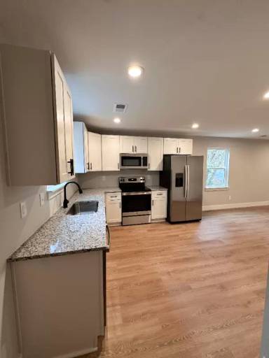 Main picture of 716 Evening Shade Ln