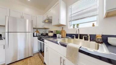 Main picture of 334 N. Heliotrope - 106