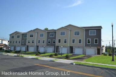 Main picture of 239 Berry St