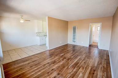Main picture of 1088 W 39th St