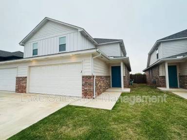 Main picture of 10809 NW 119th Pl