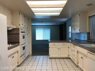Main picture of 749 Atherton Dr