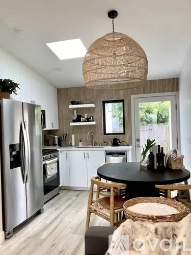 Main picture of 101 W Paseo de Cristobal