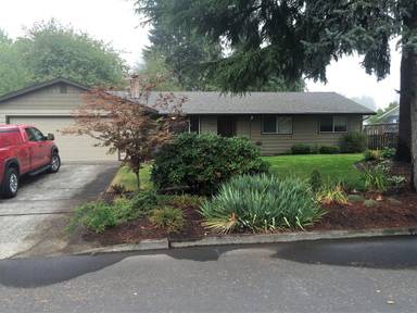 Main picture of 1945 SE Pine St
