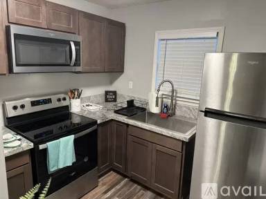 Main picture of 1225 N Highland Ave