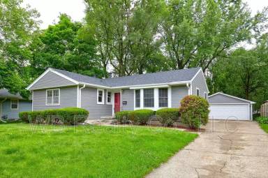 Main picture of 2928 Vine St