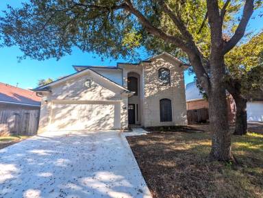 Main picture of 13548 Anarosa Loop