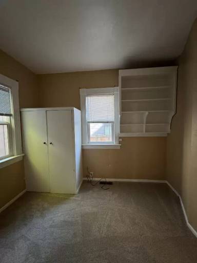 Main picture of 1008 E Republican St