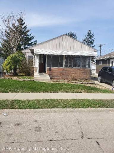 Main picture of 22535 Wilmot Ave