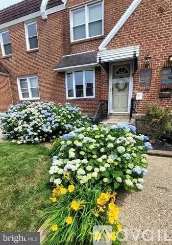 Main picture of 7251 Hanford St