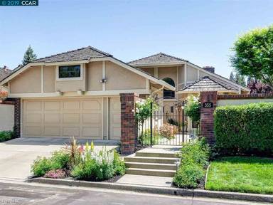 Main picture of 375 Jacaranda Dr