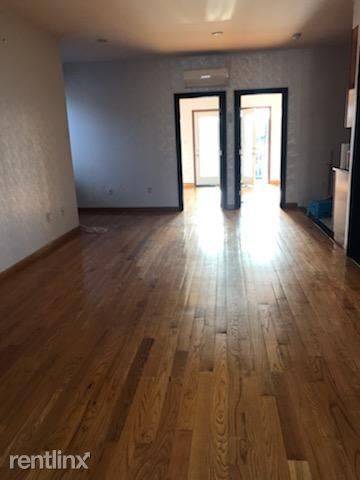 Main picture of 1627 70th St
