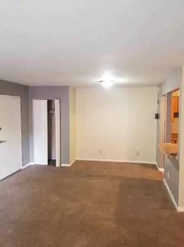Main picture of 10103 Prince Pl