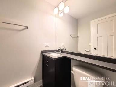 Main picture of 530 W Surf St