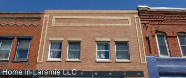 Main picture of 211 1/2 S 1st St
