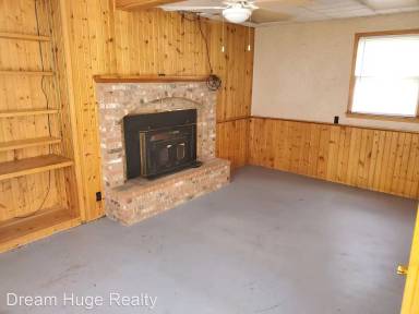 Main picture of 48 E Smiley Ave