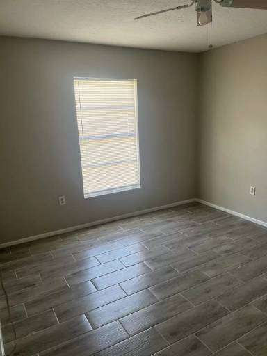 Main picture of 6790 Spring St