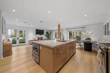 Main picture of 253 Calle de Madera