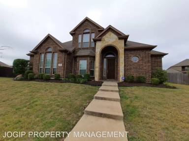 Main picture of 200 Greyhawk Dr
